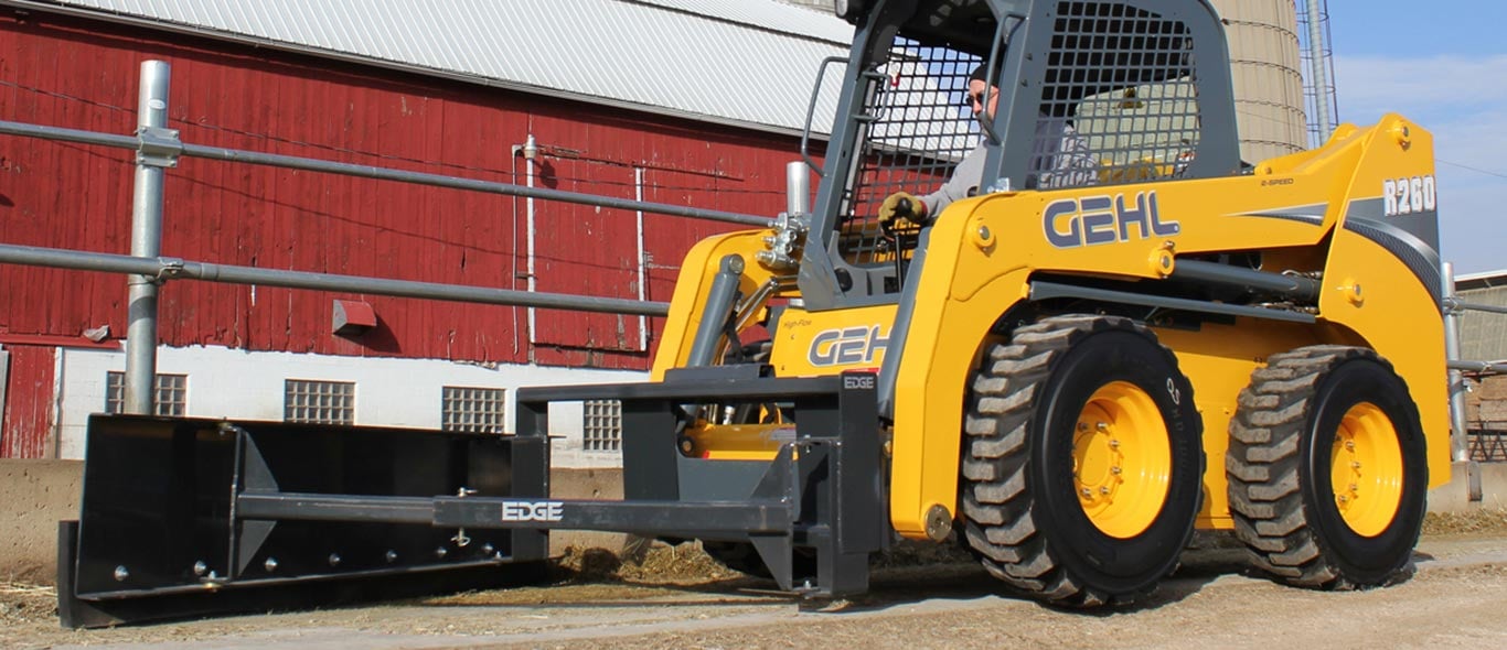 Gehl Skid Steer with Box Scraper